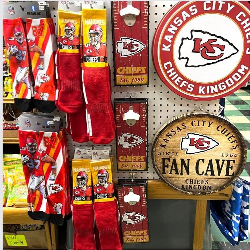 Sports Memorabilia in Branson, MO MLB & Collegiate Sports