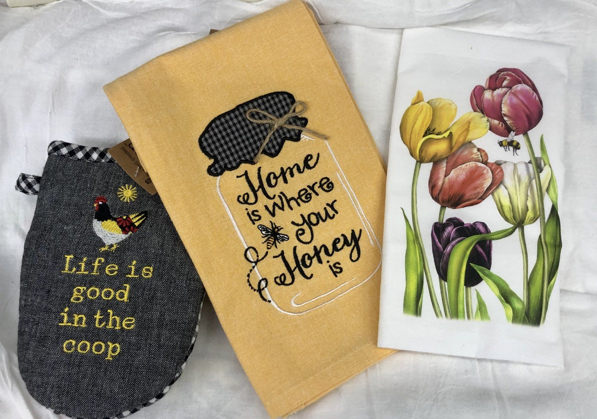 bee kitchen towels 2