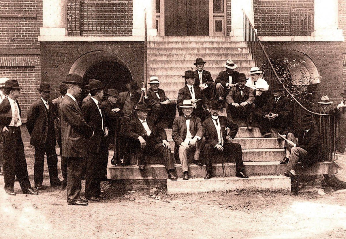 Edgefield County Historical Society, vintage photograph group of people