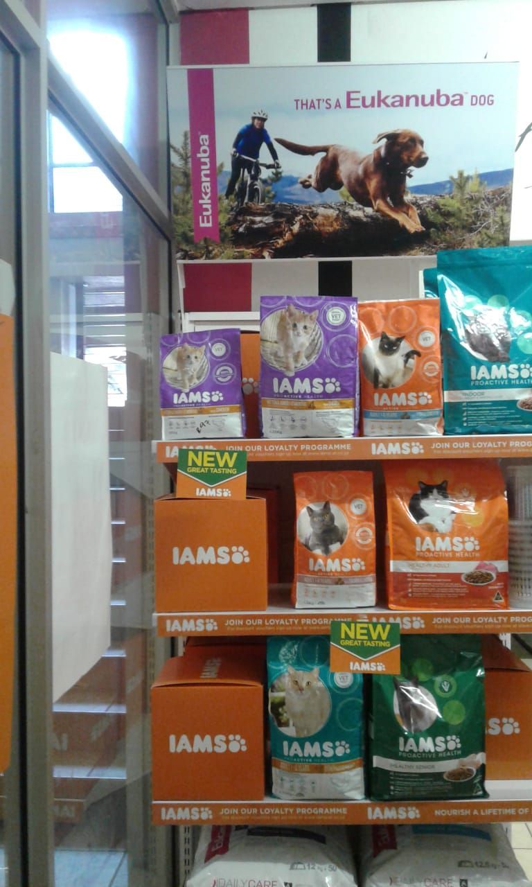A display of IAMS dog food in a Pets and the City in Pretoria East.