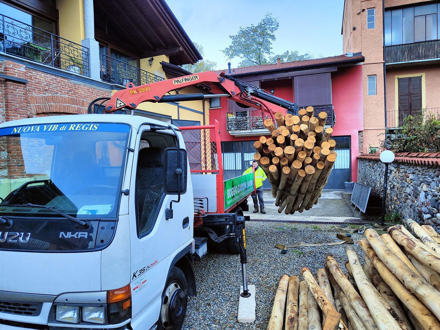 recinzioni con pali in castagno