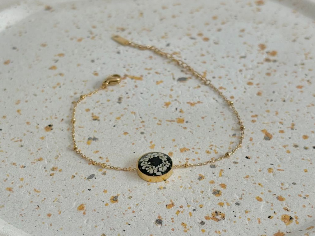 Delicate Queen Anne's Lace Bracelet - Real Flower Jewelry