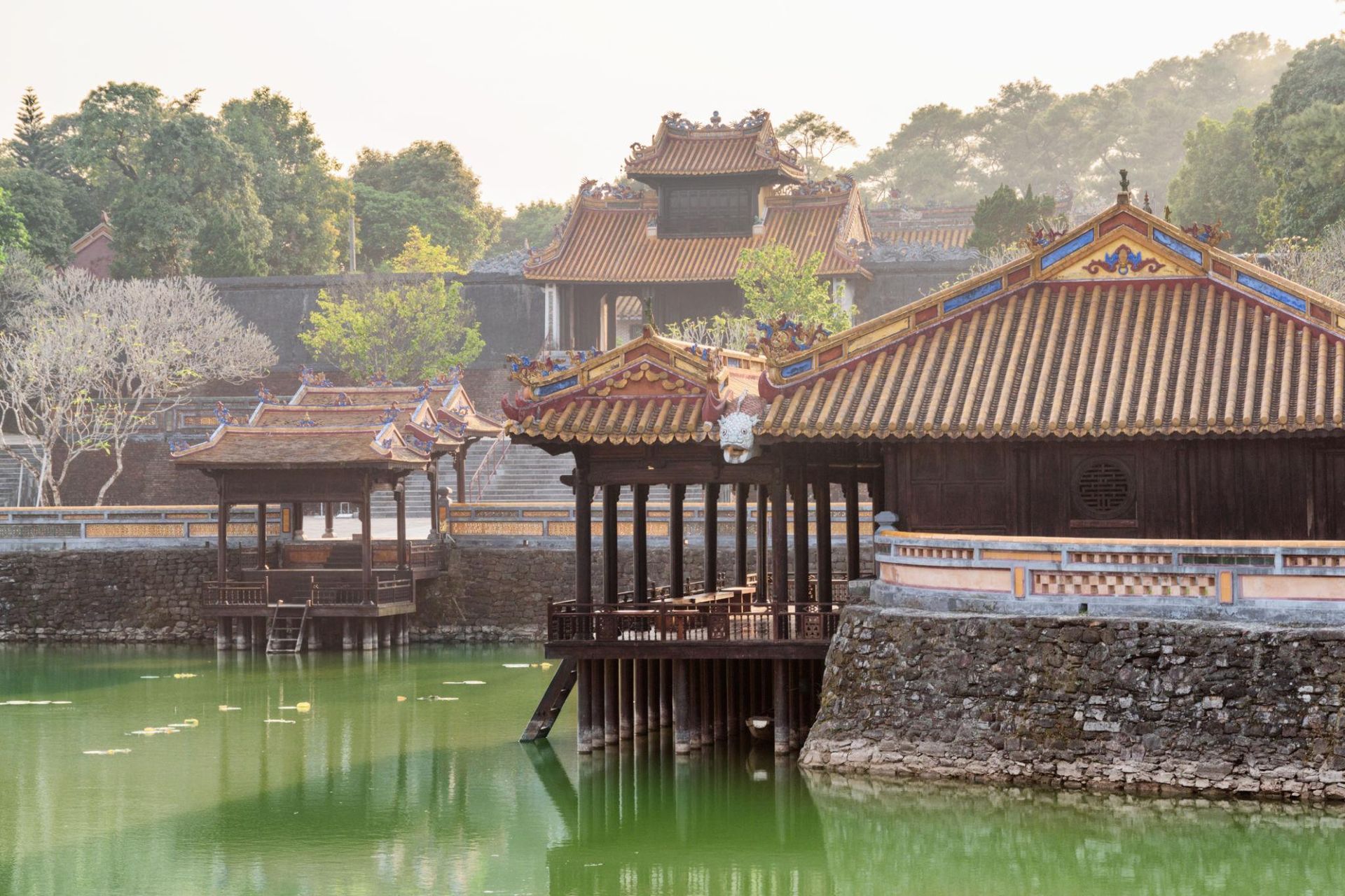 2. Visit the Royal Tombs 2. Visit the Royal Tombs