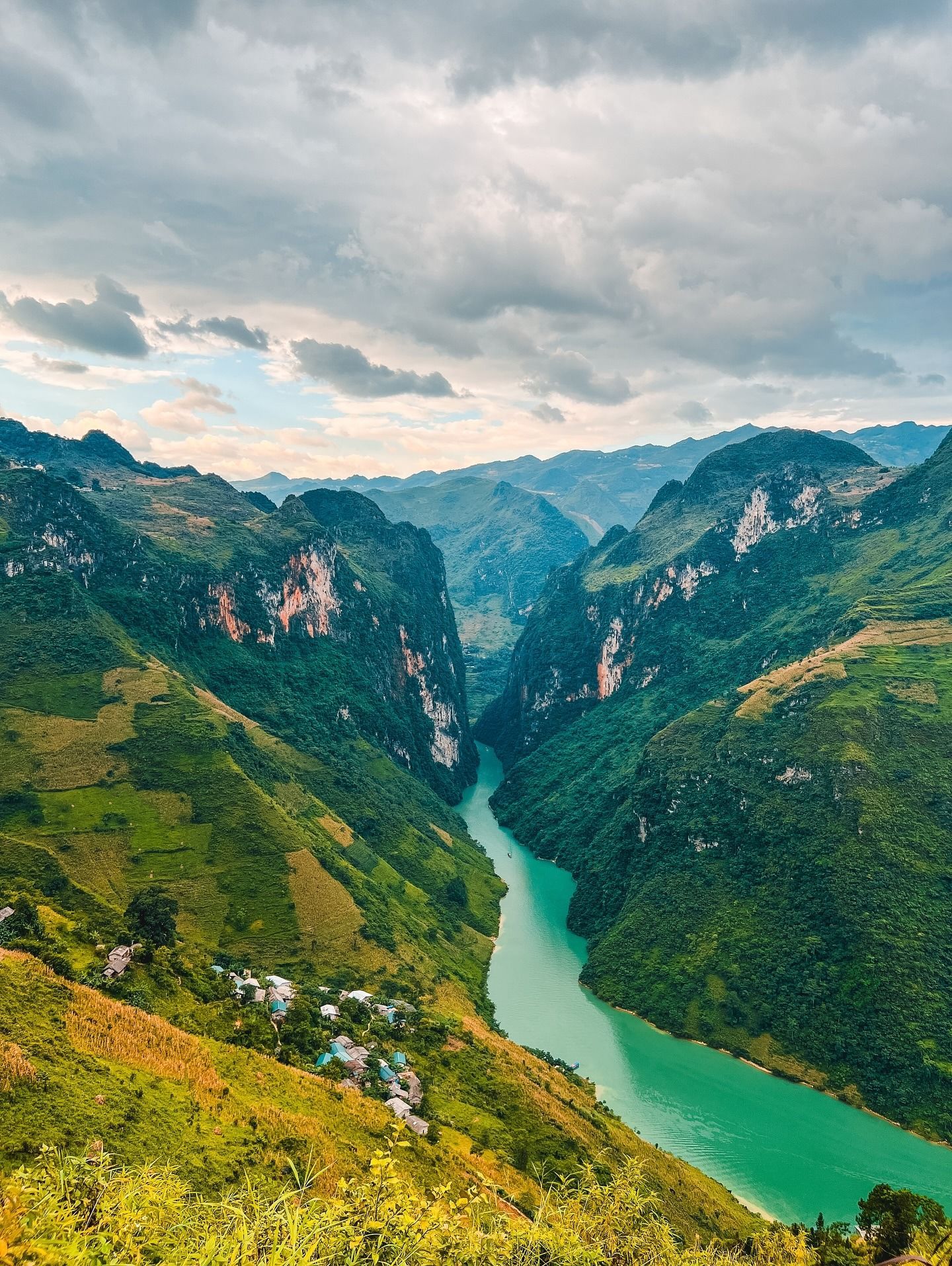 Ride the Ha Giang Loop 1