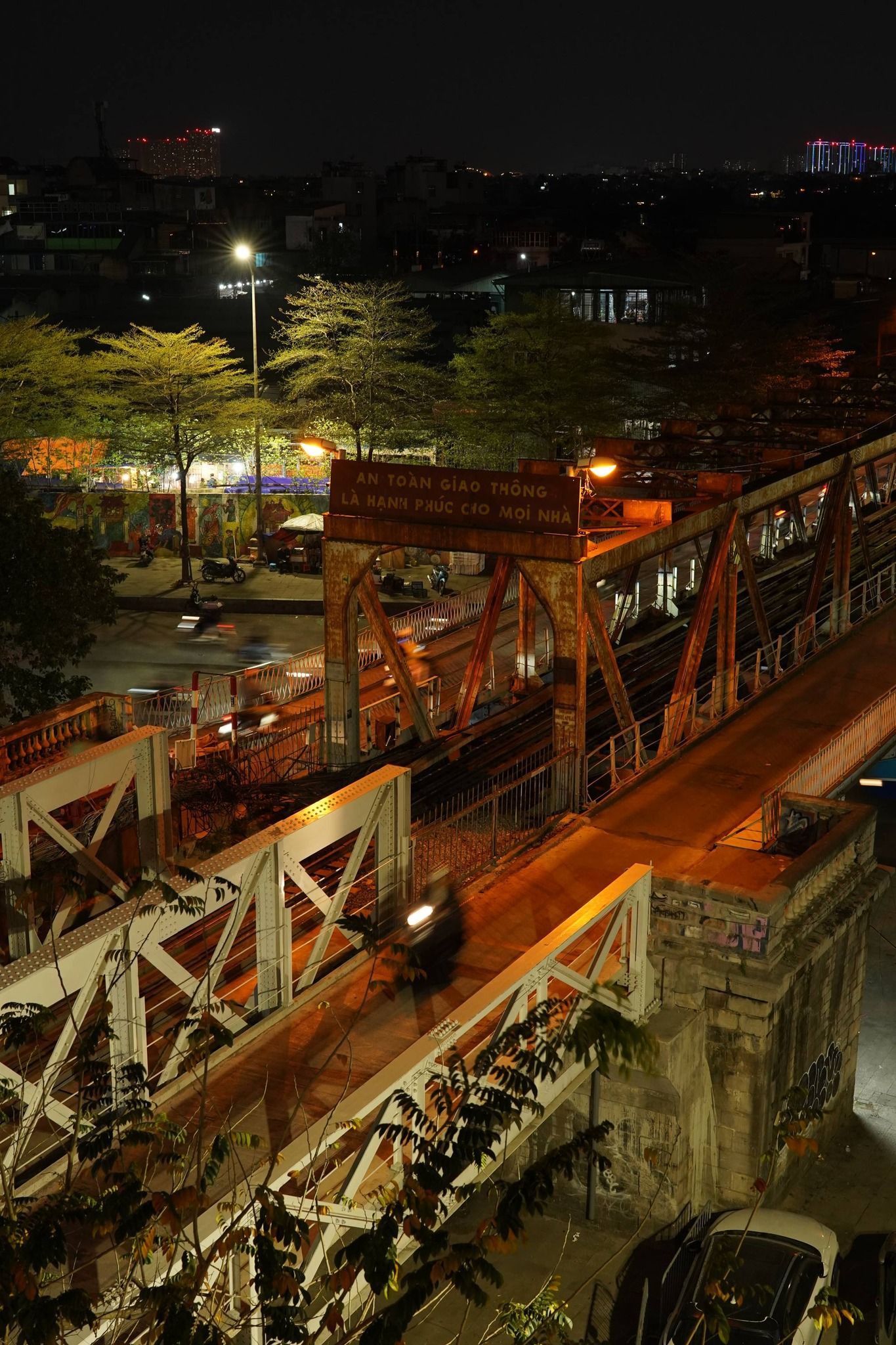 Explore the Old Quarter in Hanoi