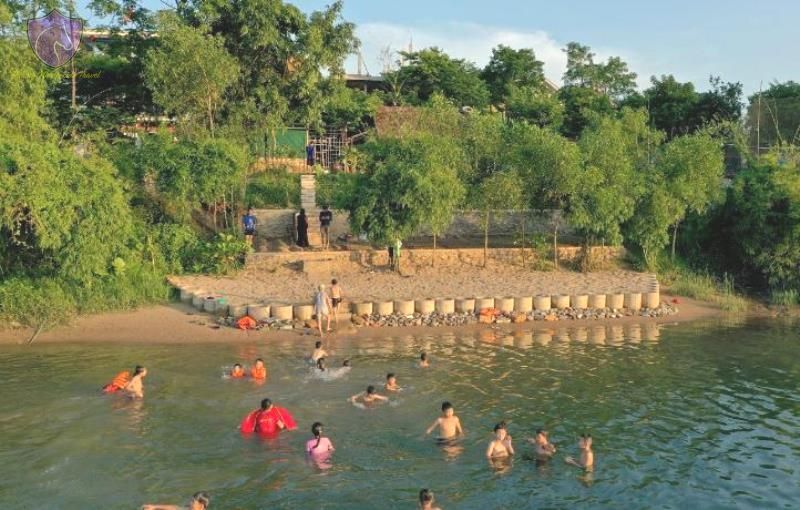 Visit Local Villages Along the River