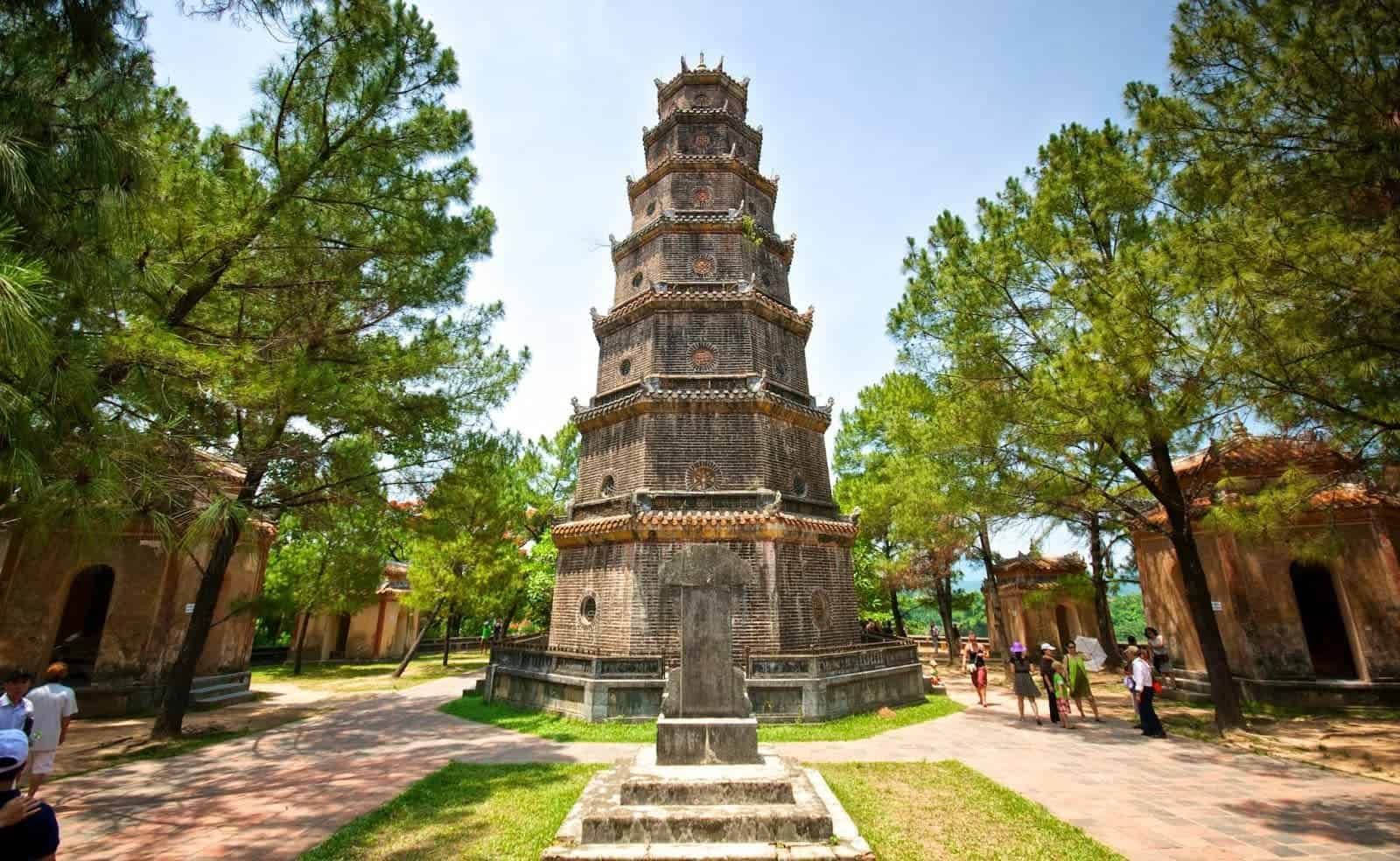4. Visit Thien Mu Pagoda 4. Visit Thien Mu Pagoda