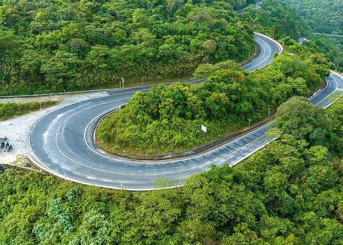 7. Drive the Hai Van Pass 7. Drive the Hai Van Pass