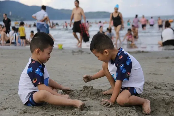 My Khe Beach for Families and Kids