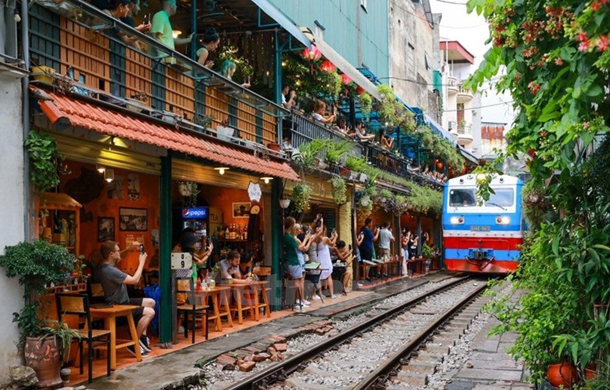 Hanoi Train Street