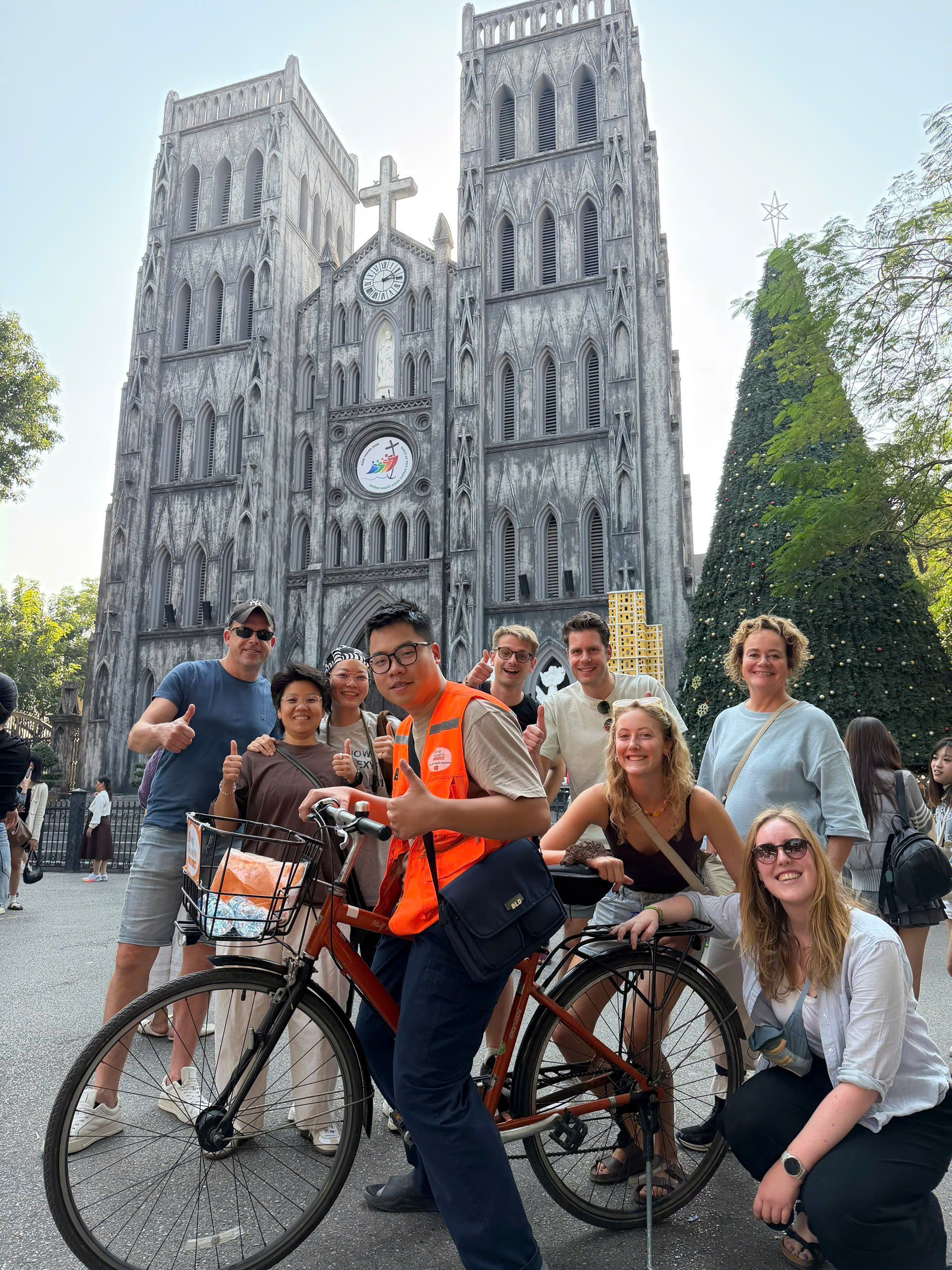 Local - Real Hanoi Bicycle Experience (Join in Small Group)5