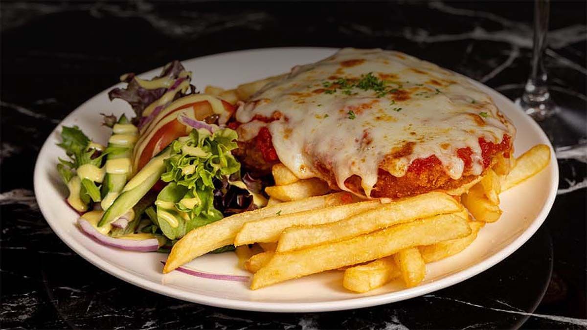 Thursday Parmi Night