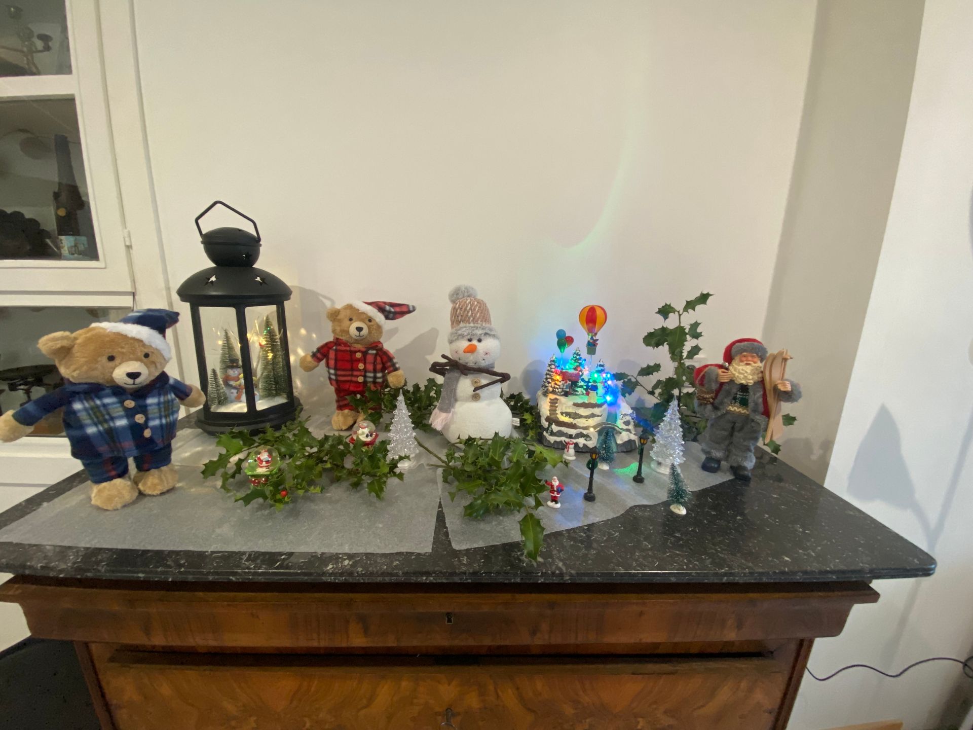 La décoration de Noel 2025 a pris sa place pour notre plaisir mais surtout pour le votre.