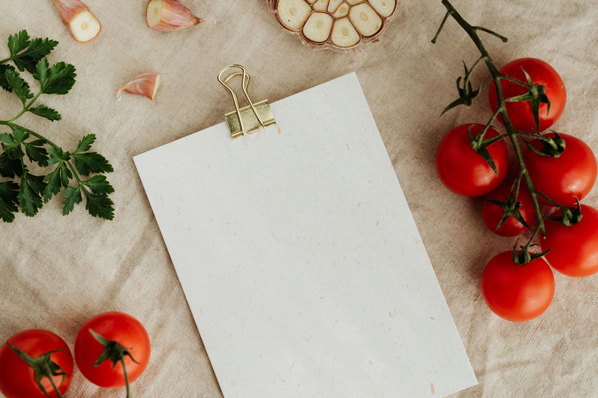 Clipboard with vegetables ready to write a recipe