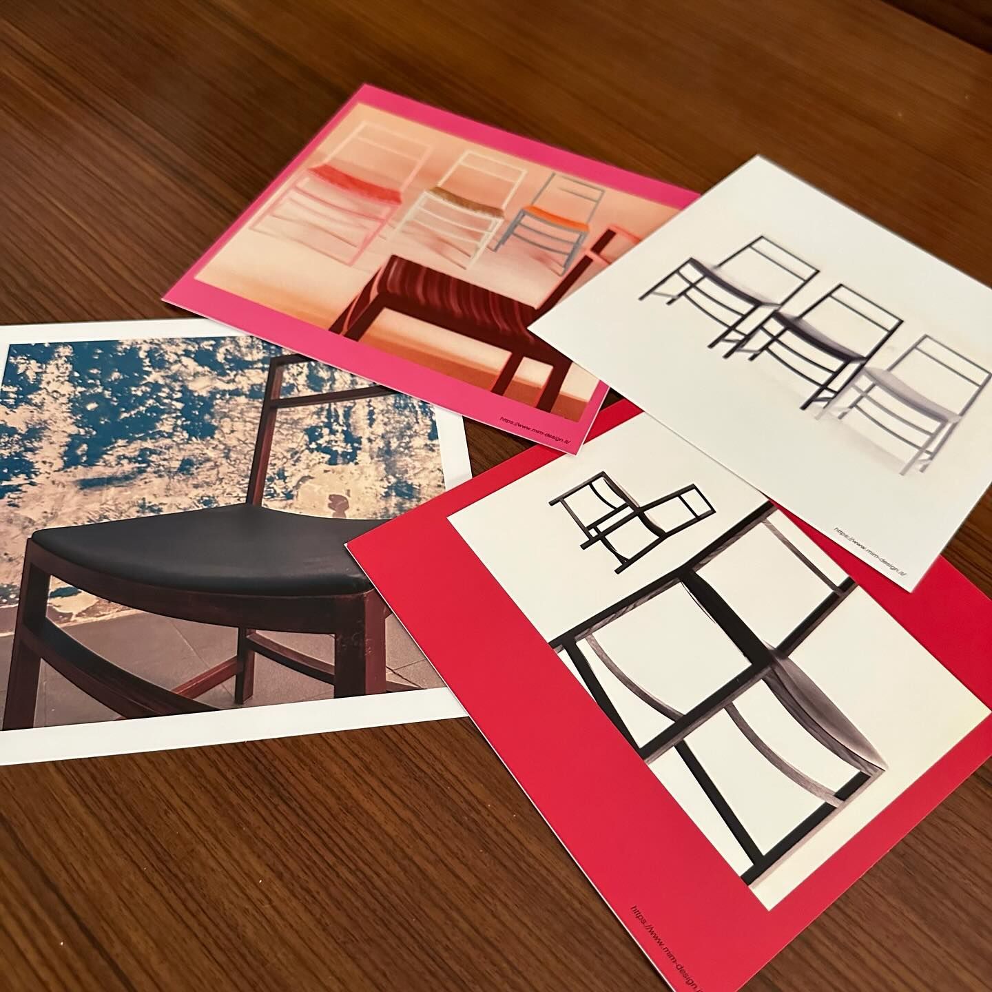 volantino con complementi di design