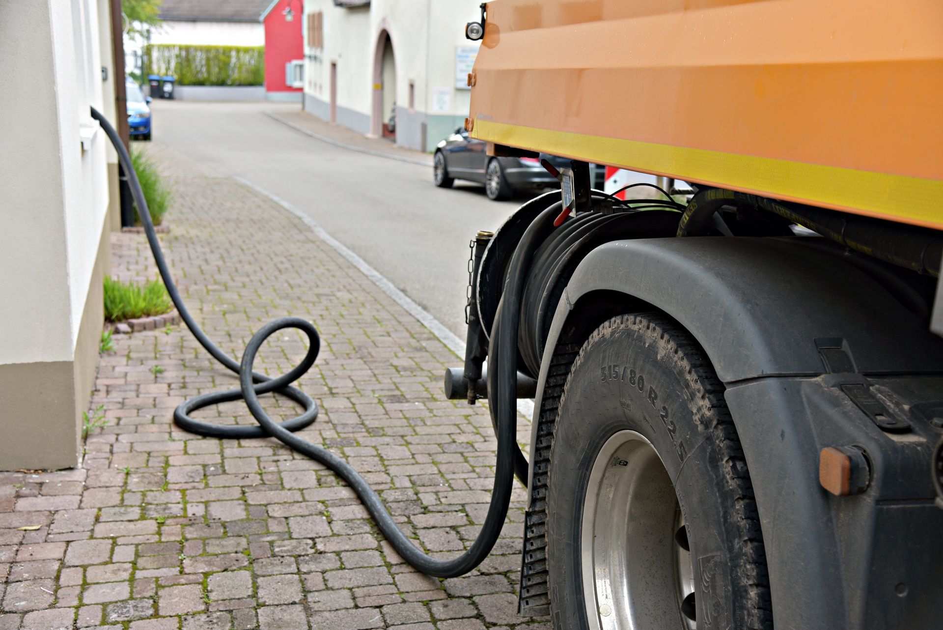 Fuel truck Tanklaster Fuel truck Tanklaster
