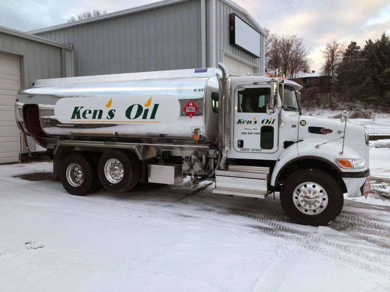 Ken's Oil service truck Ken's Oil service truck