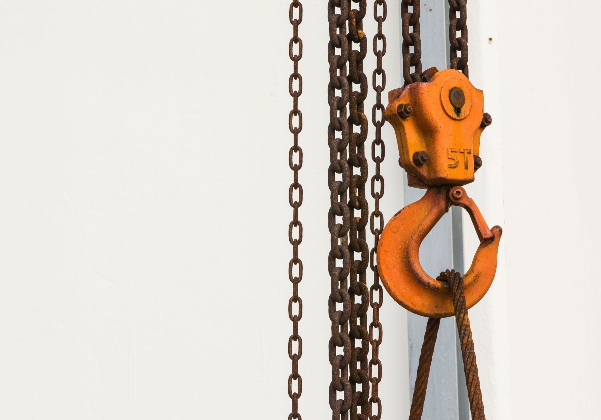 Top Rated Electric and Pneumatic Chain Hoists Company in Los Angeles