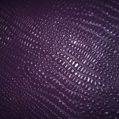 pelle viola per abbigliamento