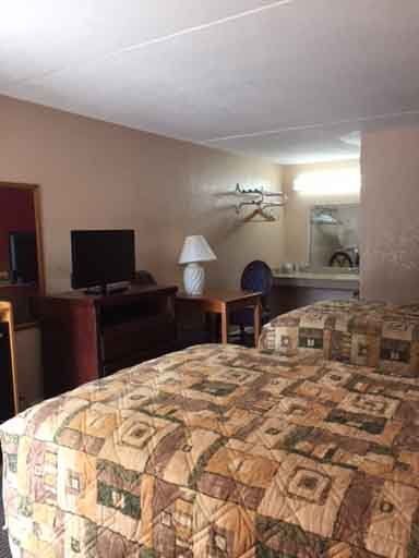 Room | Summerville, SC | The Hamilton Motel