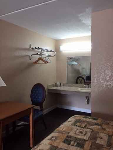 Living Room | Summerville, SC | The Hamilton Motel