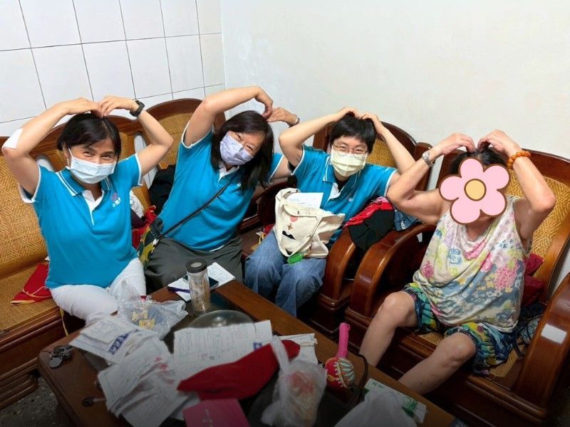 elder,volunteer,timebank