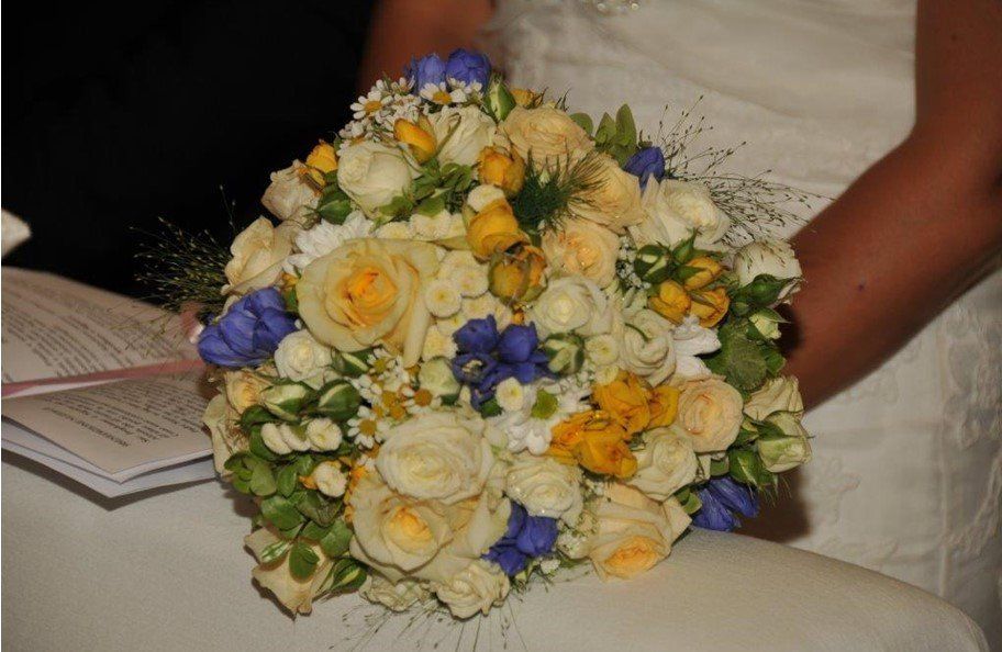 Bouquet giallo e blu