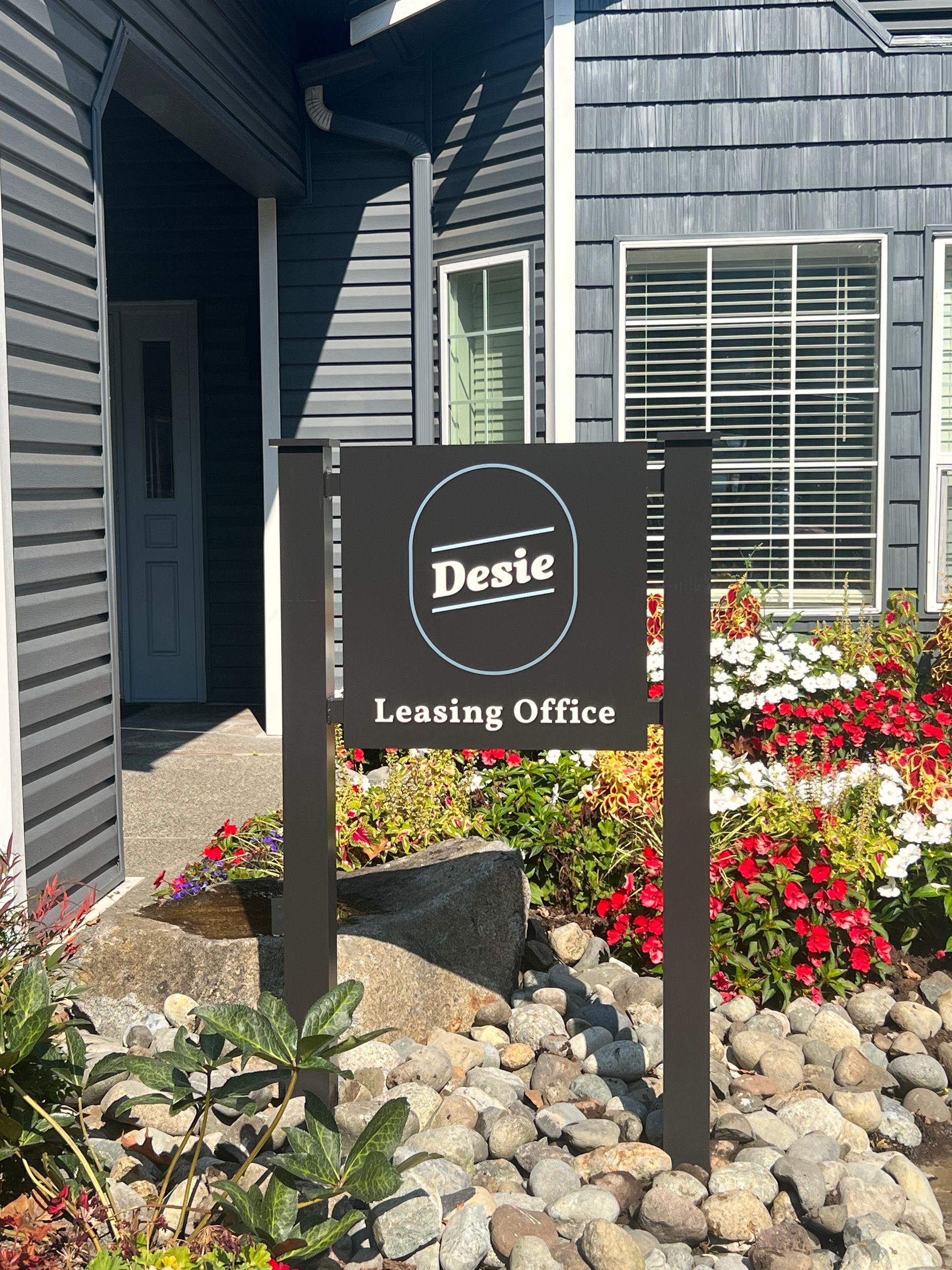 Sign for desie leasing office