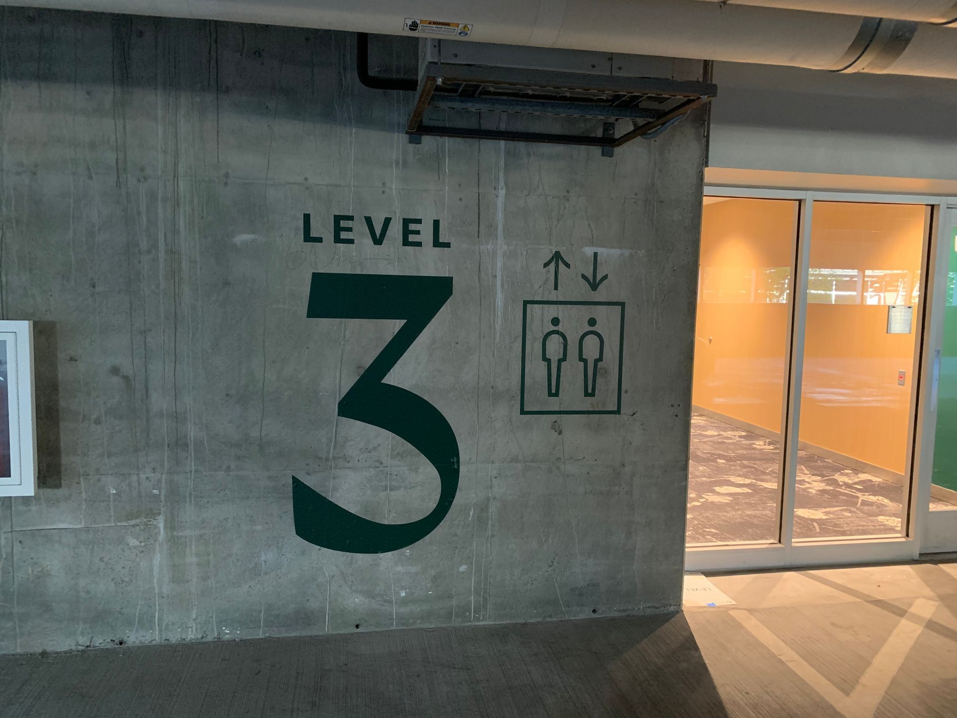 Level 3 sign on a concrete wall