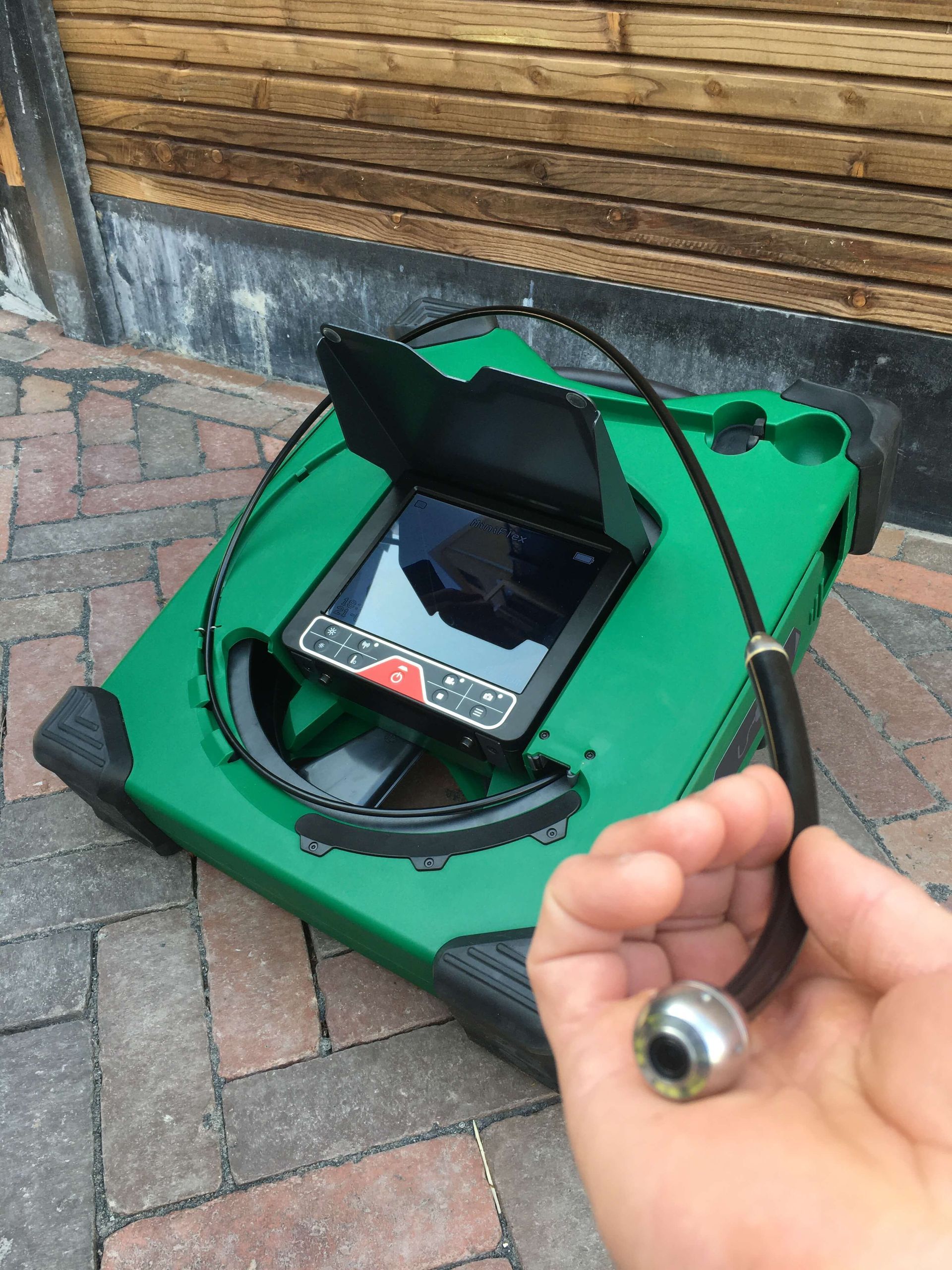Mini riool camera systeem. Rioolinspectie door kleine afvoeren