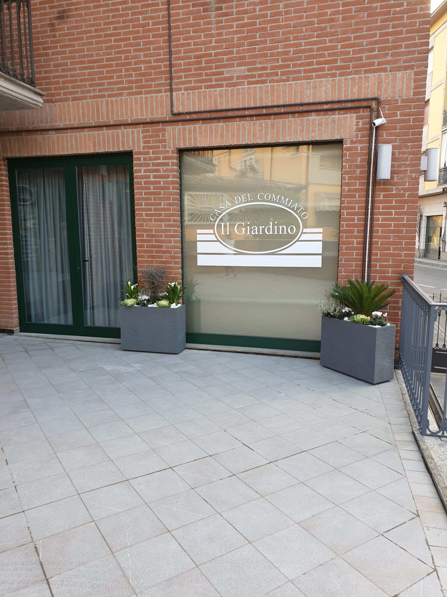 vista esterna agenzia