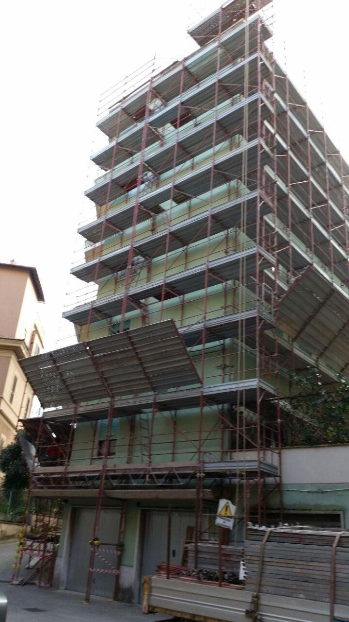 Montaggio strutture metalliche per l'edilizia