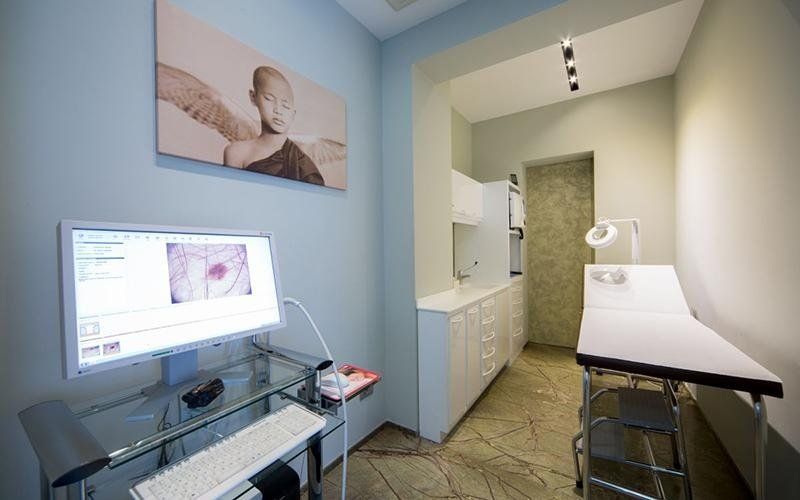 Macchinari nella clinica dermatologica a Bologna della Dottoressa Mariarosa Chiarantano