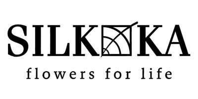 Een zwart-wit logo voor silkka flowers for life.