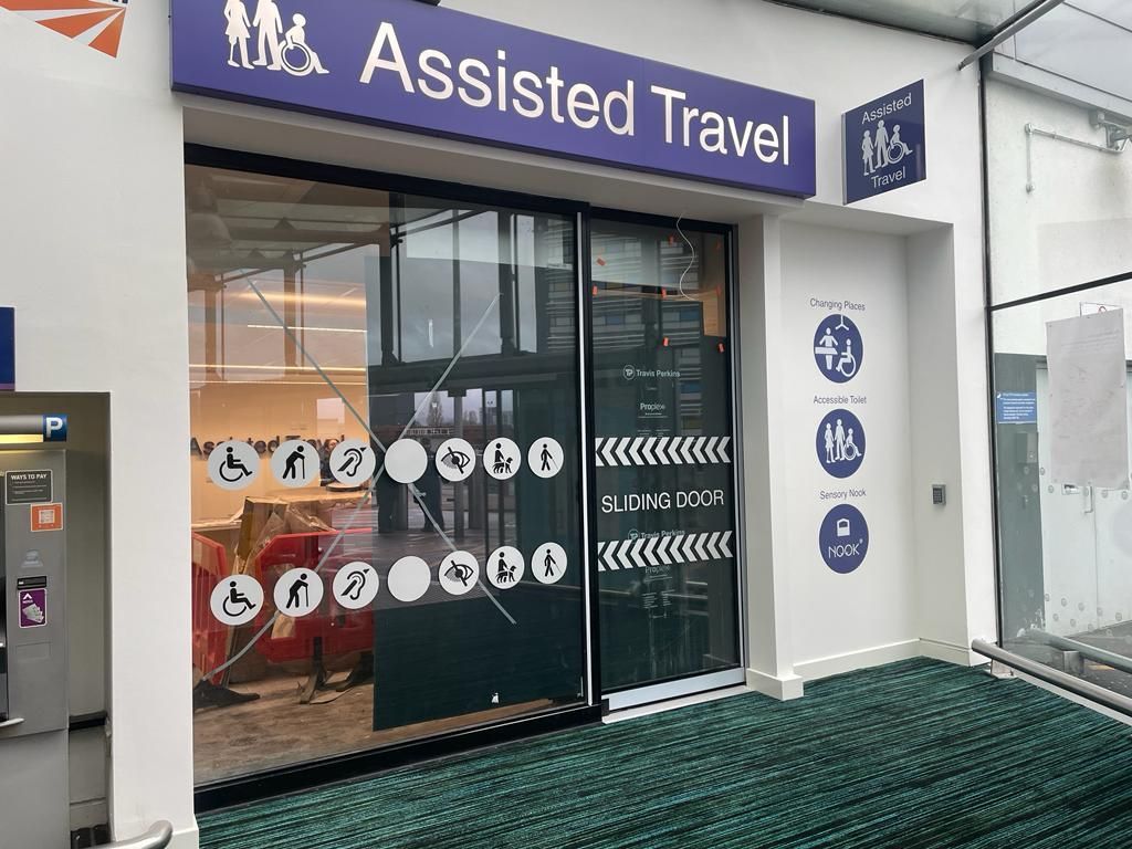 assisted-travel-lounge