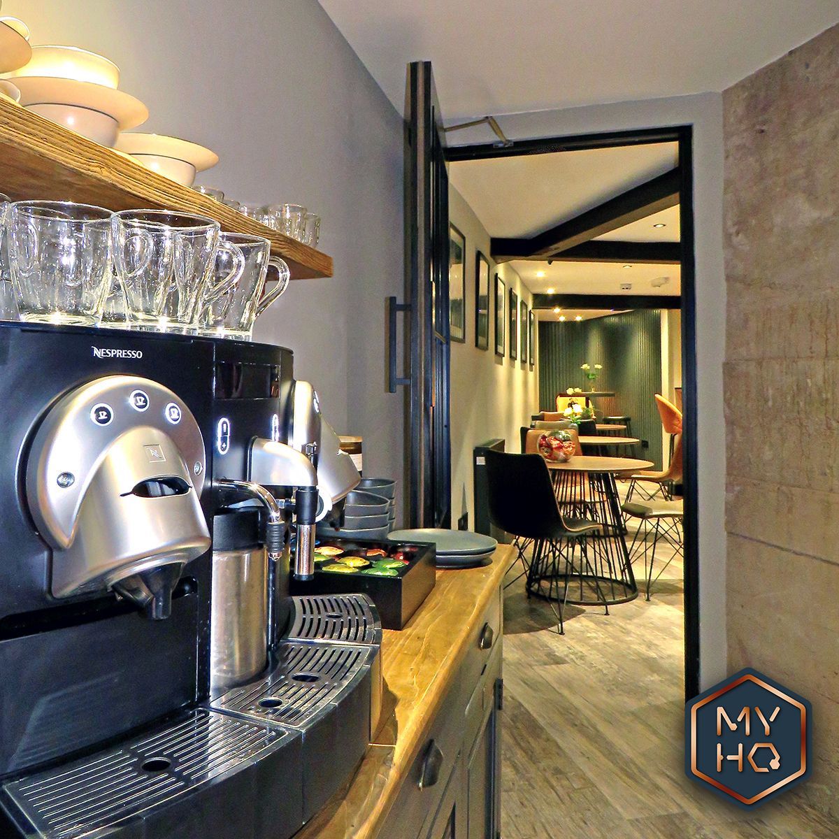 Fixed coworking desks at MyHQ