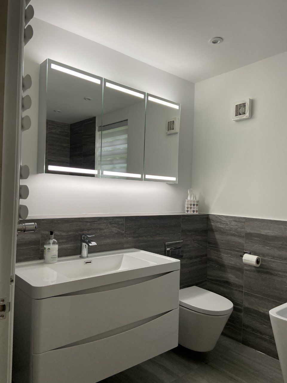 Rivers Kitchen Co completed bathroom project 7