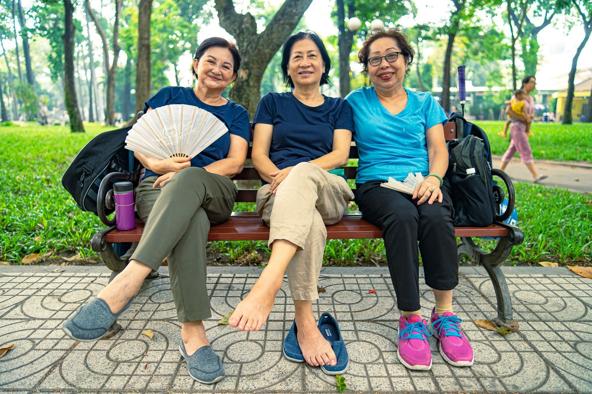 Vietnamese local people at Tao dan park