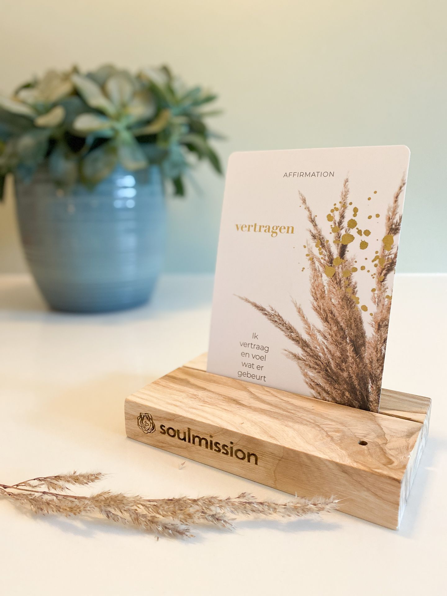 Soulmission Cards op een little altar, ontwikkeld door Sparkblue.