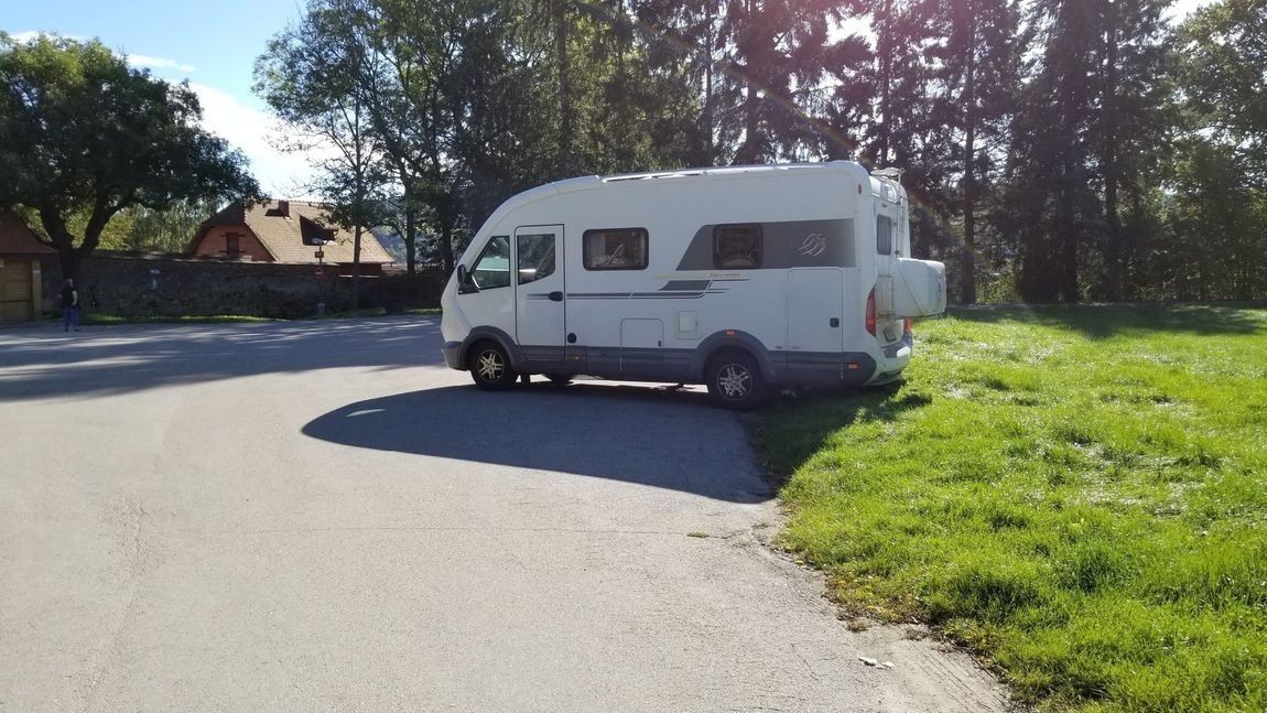Chuck's RV Company in Mead, WA displays images of quality RV products.