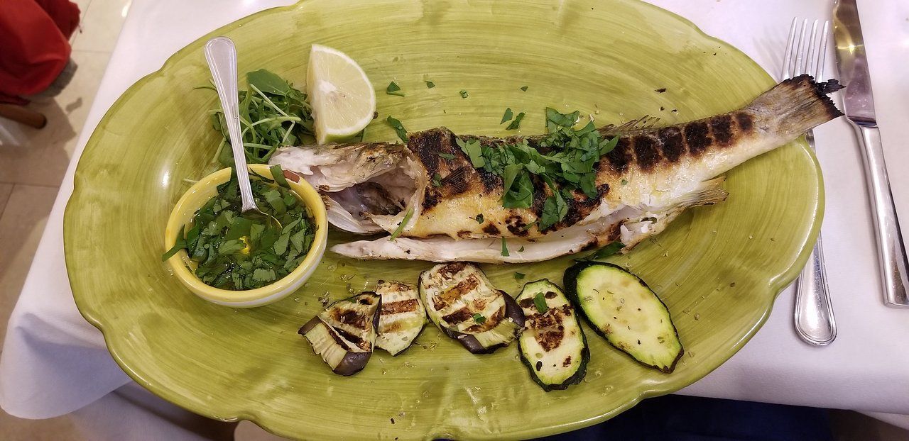 Grilled fish and vegetables