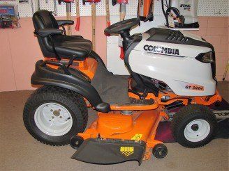 Small tractor - Lawn & Garden Equipment and Supplies in Twin Falls ID