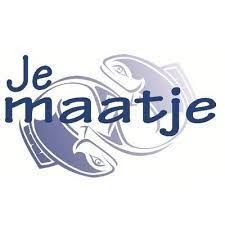 Logo met de donkerblauwe tekst "Je maatje" over een gestileerde, illustratie van twee in elkaar grijpende vissen.