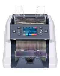 Máquina contadora de efectivo, color gris y blanco, con pantalla digital y dos bandejas de entrada/salida.