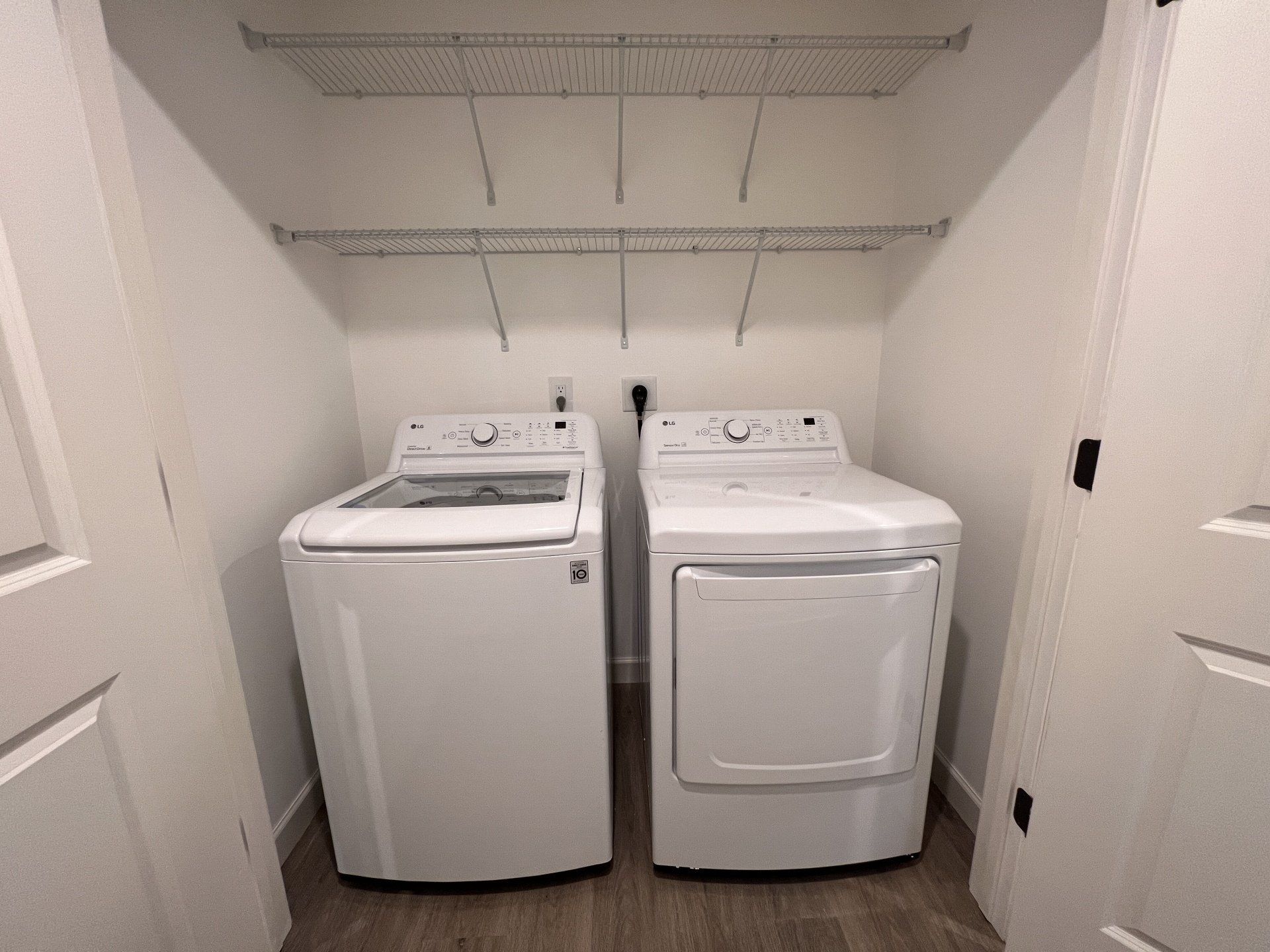 River Falls Laundry Space Photo