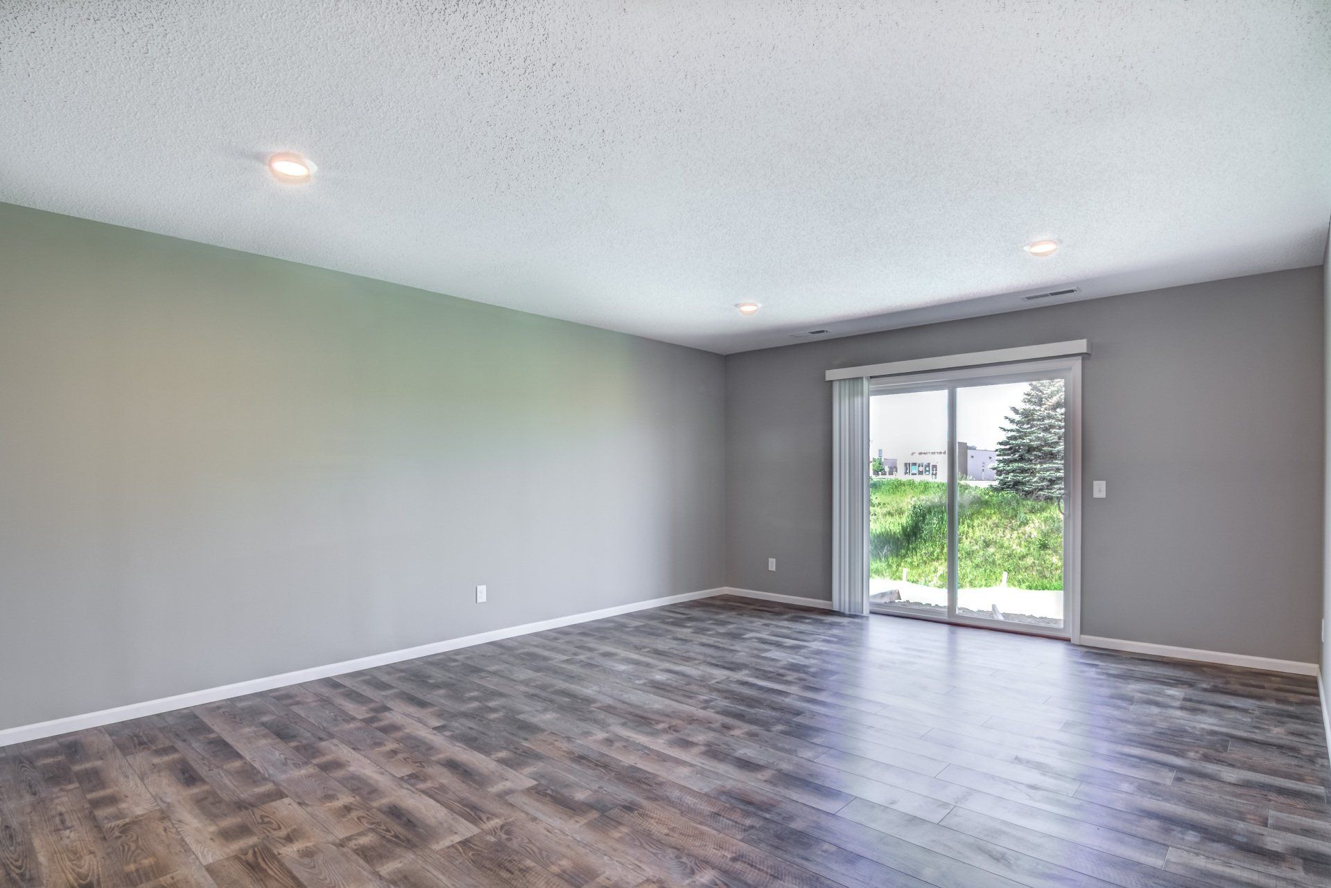 New Richmond Living Room Alternate Angle Photo