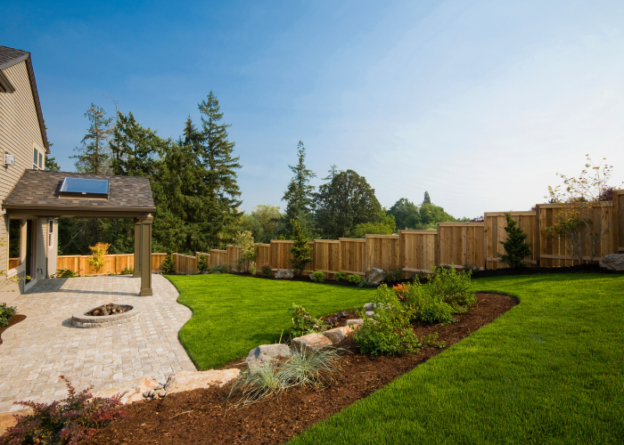 Privacy fence install