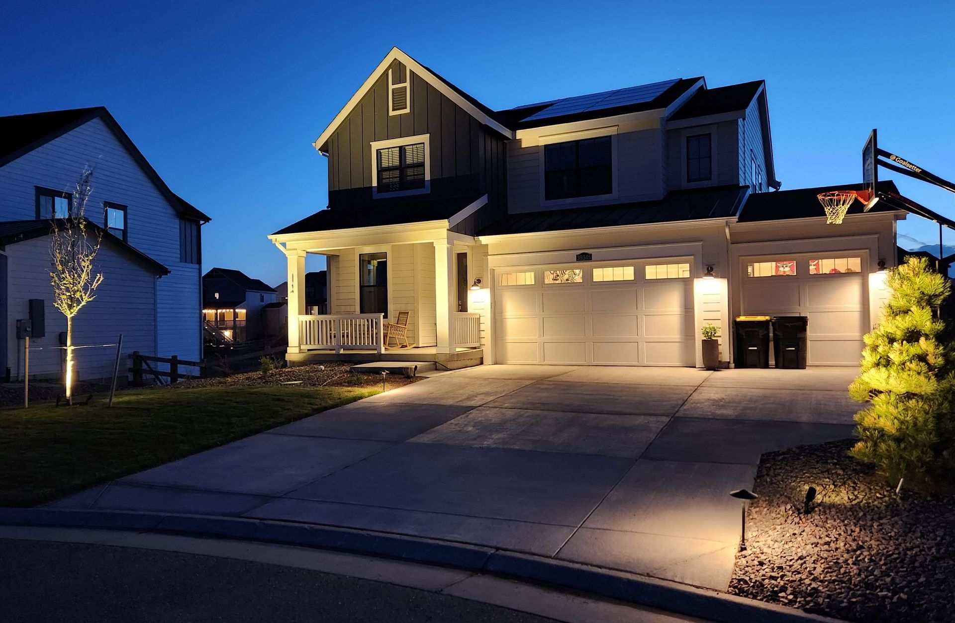 Landscape lights in Elizabeth