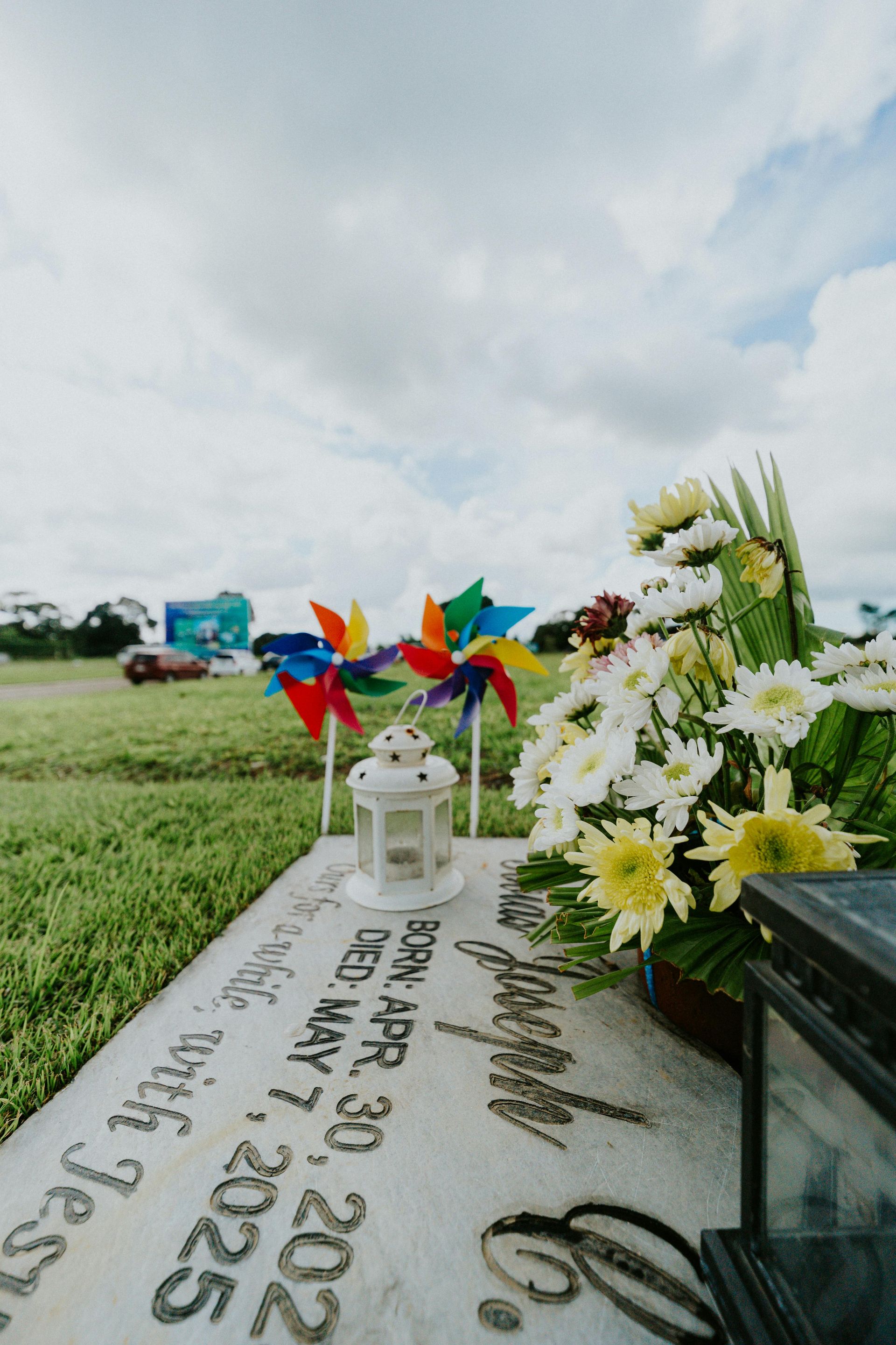 Cremation Urn Tribute