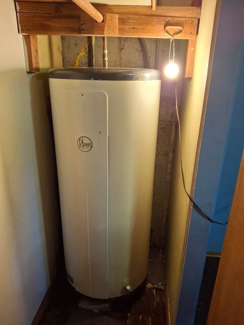 Water Heater Installed by Royal Flush Plumbing in Tacoma